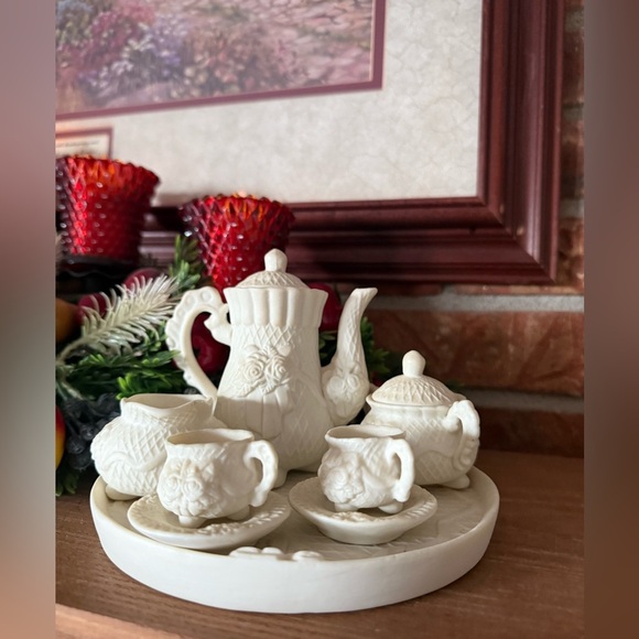 Vintage 1974 Victorian Miniature Swiss Roses Tea Set - Picture 5 of 6